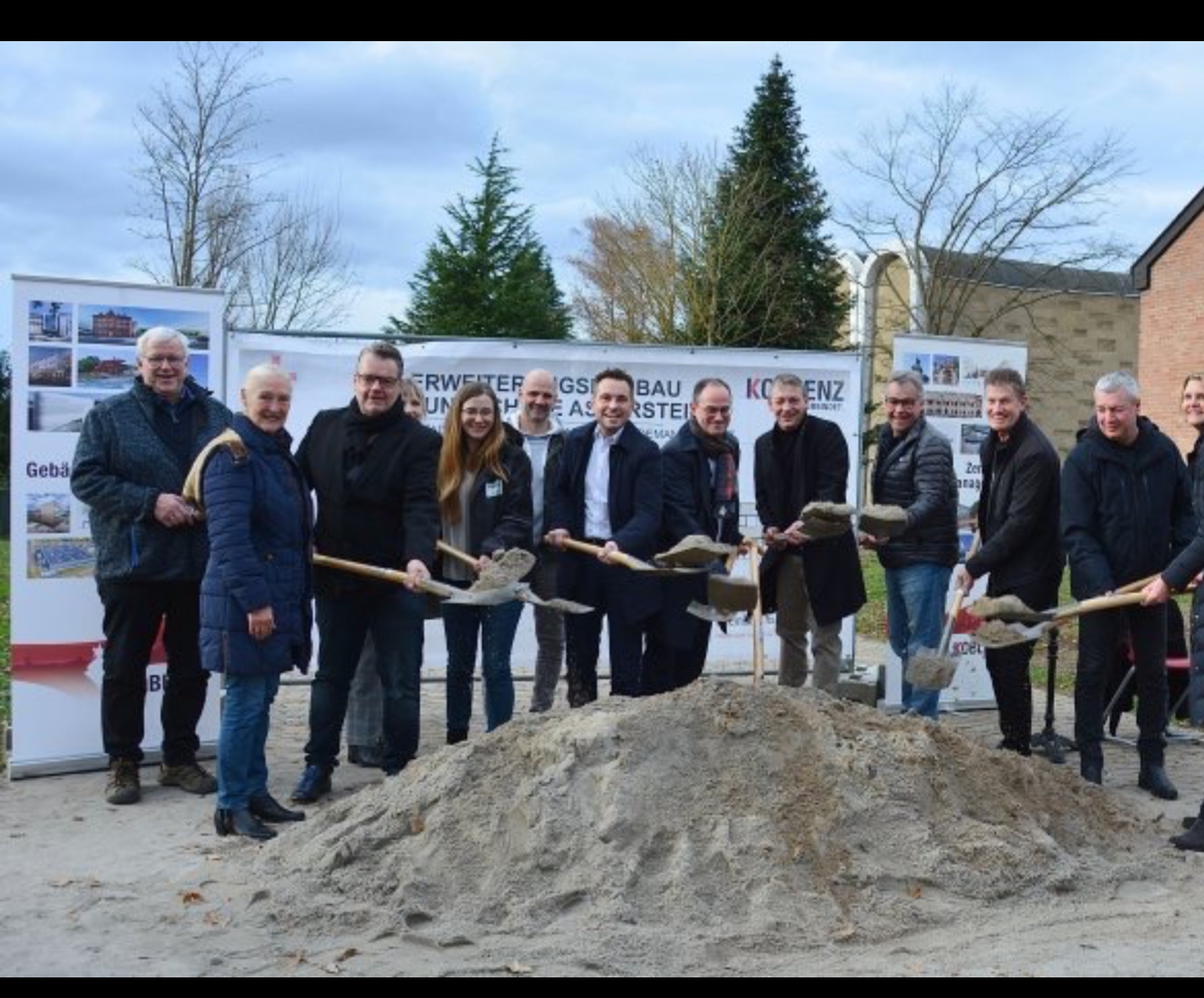 Jo Scherkenbach FDP Koblenz Spatenstich Grundschule Asterstein